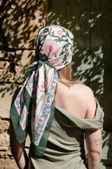 Maison Lecomte Flament - Green Marie-Antoinette Cotton Voile Scarf
- VERT