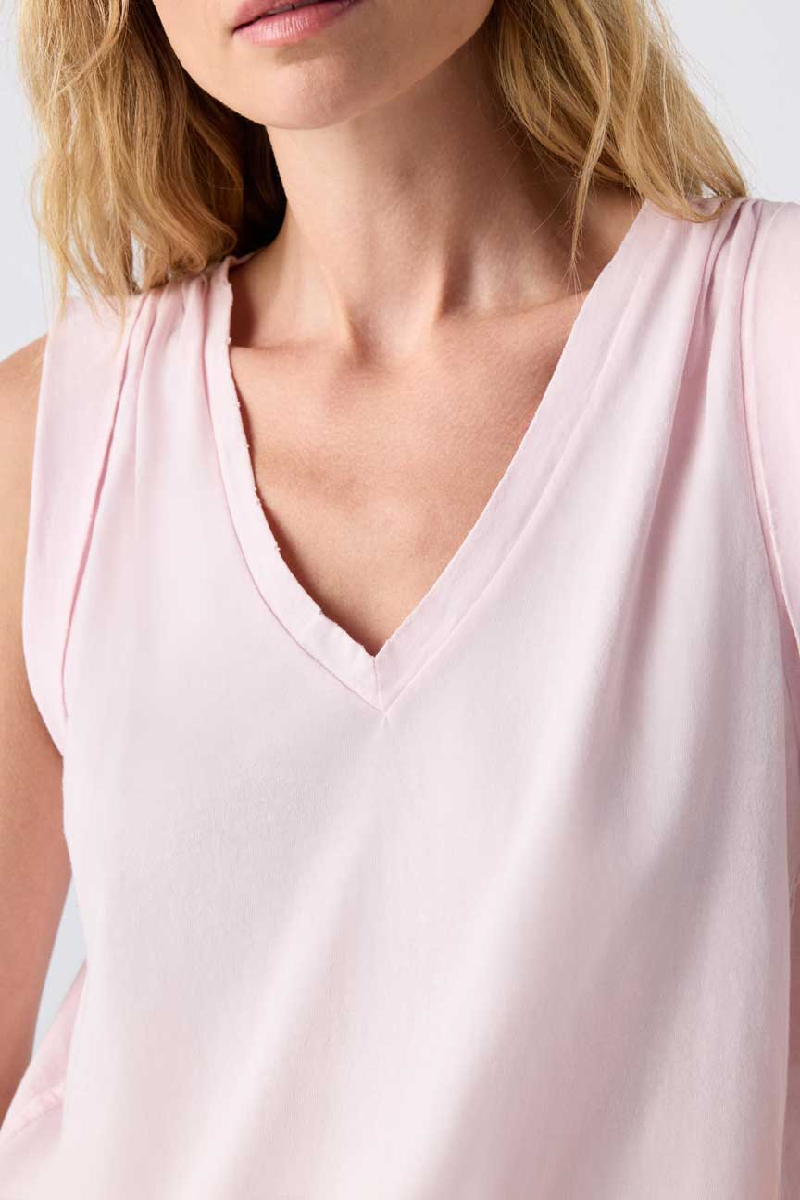 Amo - Dona Tee - FLUSH