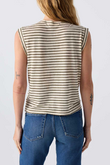 Amo - Sleeveless Love Tee - RESEDMUL