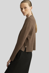 Arlo Mott - Warren Classic Crew Neck - BROWNSTO