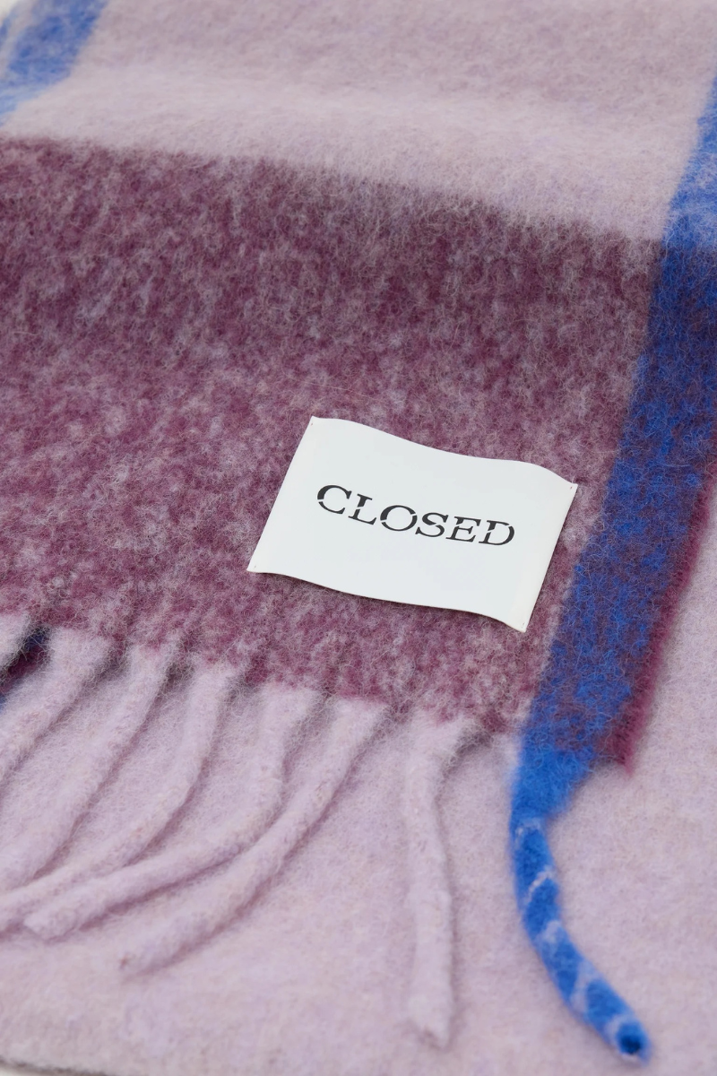 Closed - Scarf - GALBLUE