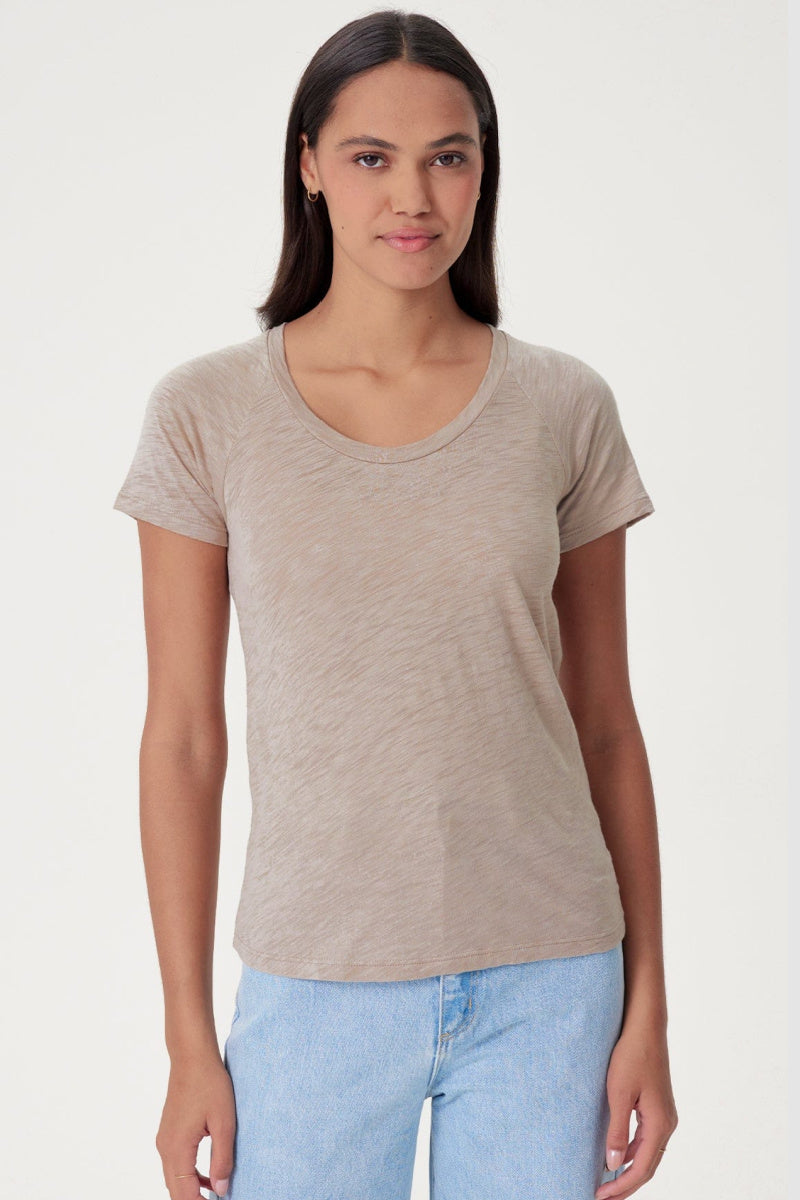 Goldie - Slub Raglan Tee - STRING