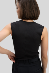 Sold Out. Nyc - The V-Neck Tank - BLACK