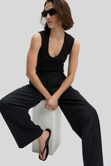 Sold Out. Nyc - The V-Neck Tank - BLACK