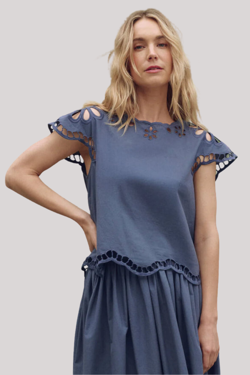 The Great - The Super Bloom Eyelet Top - VINTBLUE
