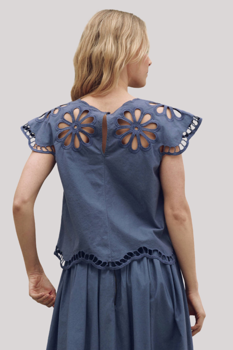 The Great - The Super Bloom Eyelet Top - VINTBLUE