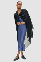 White + Warren - Superfine Cashmere Blend Travel Wrap - BLACK